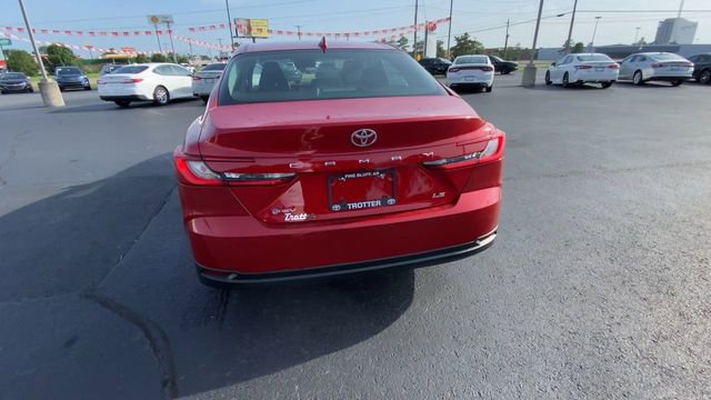 2025 Toyota Camry LE - Photo 3
