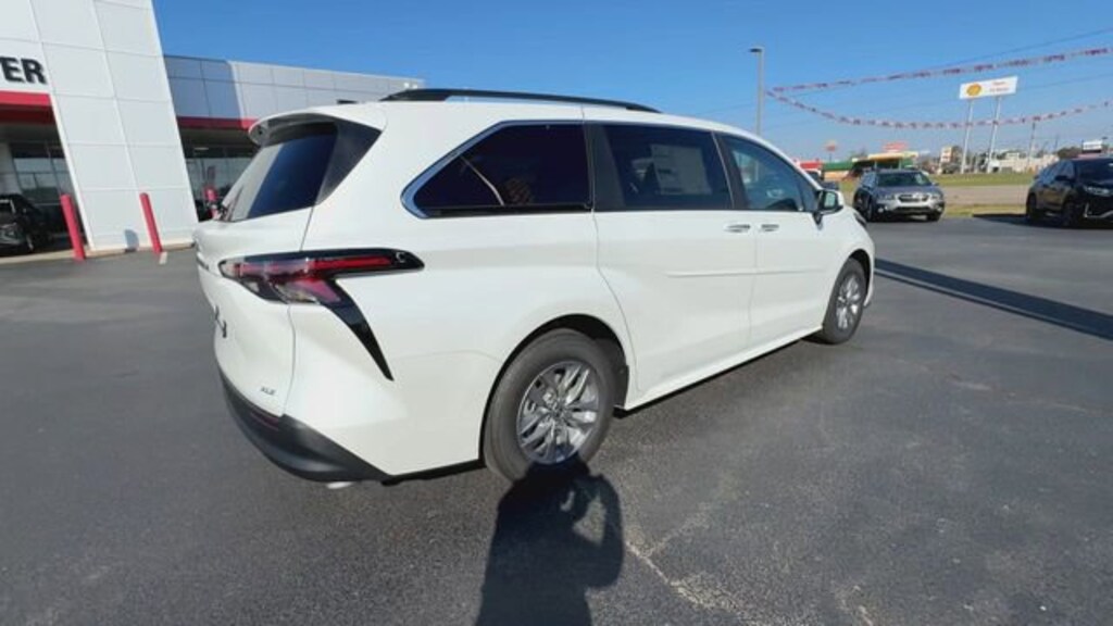 New 2026 Toyota Sienna XLE Van Passenger Van