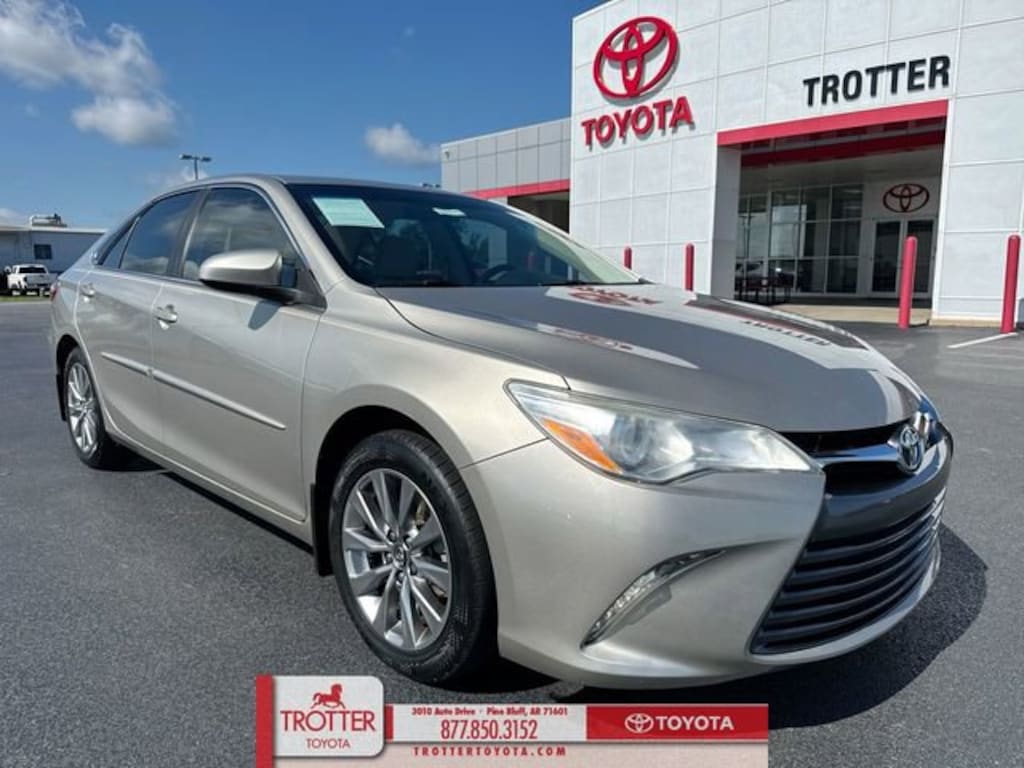 Used 2017 Toyota Camry XLE Sedan