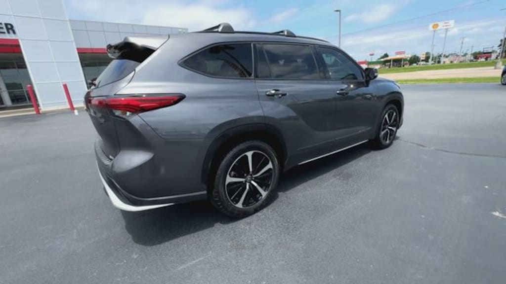 Used 2022 Toyota Highlander XSE SUV