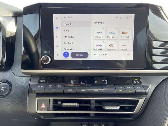 2025 Toyota Camry LE - Photo 16