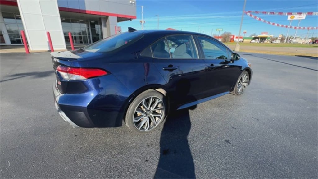 Used 2020 Toyota Corolla SE Sedan