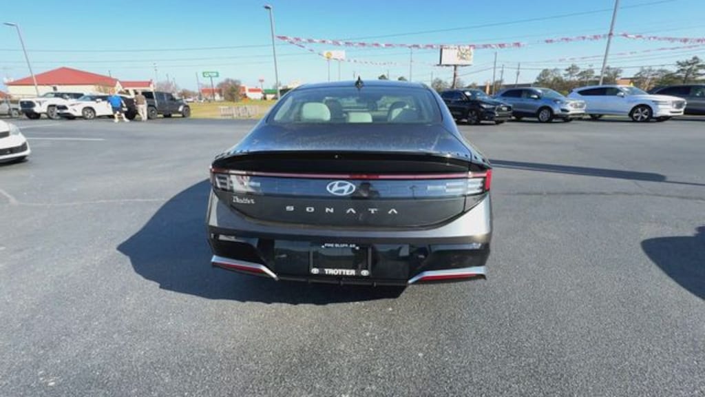 Used 2025 Hyundai Sonata SEL Sedan