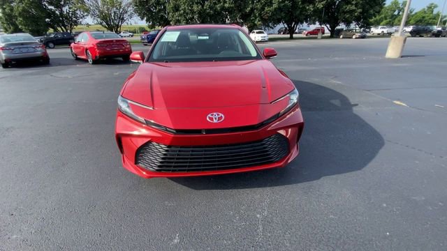 2025 Toyota Camry LE - Photo 7