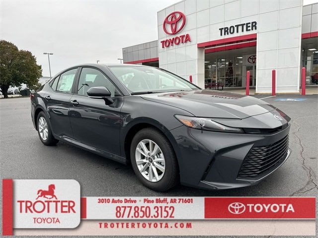 2026 Toyota Camry LE's photo