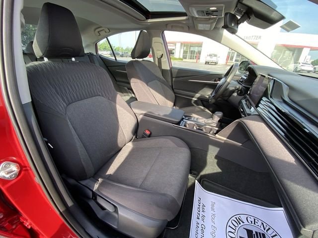 2025 Toyota Camry LE - Photo 25