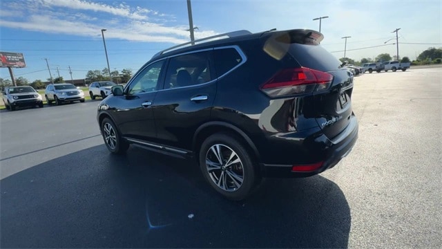 Used 2018 Nissan Rogue SL with VIN 5N1AT2MT1JC735819 for sale in Pine Bluff, AR