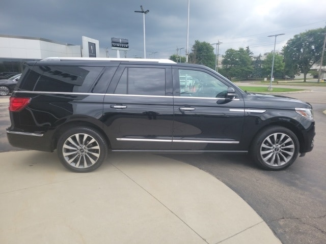 Used 2018 Lincoln Navigator Select with VIN 5LMJJ3JTXJEL11251 for sale in Troy, MI