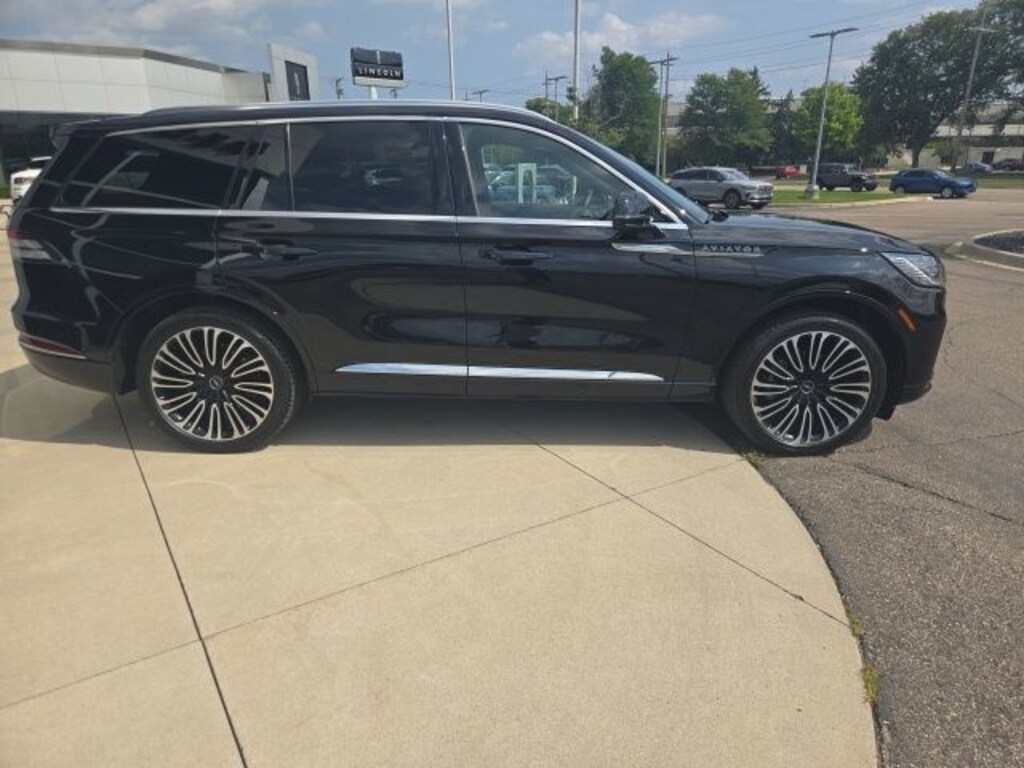 Certified 2025 Lincoln Aviator Black Label SUV