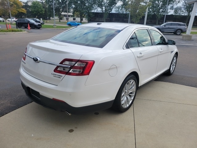 2013 Ford Taurus Limited 10