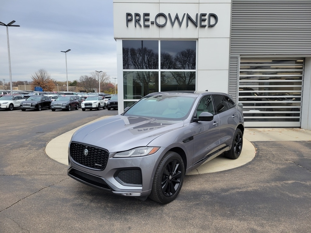 2024 Jaguar F-PACE R-Dynamic S's photo