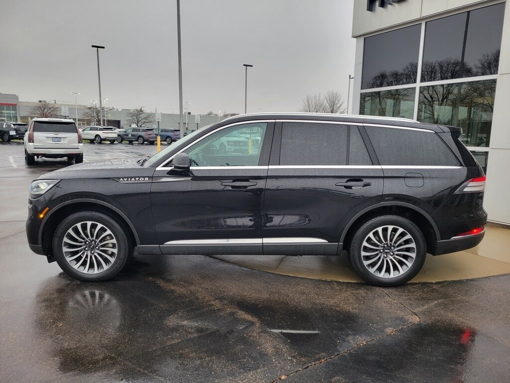 2023 Lincoln Aviator Reserve photo 3