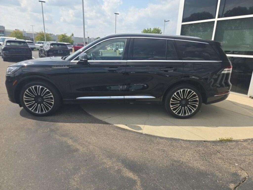 Certified 2025 Lincoln Aviator Black Label SUV