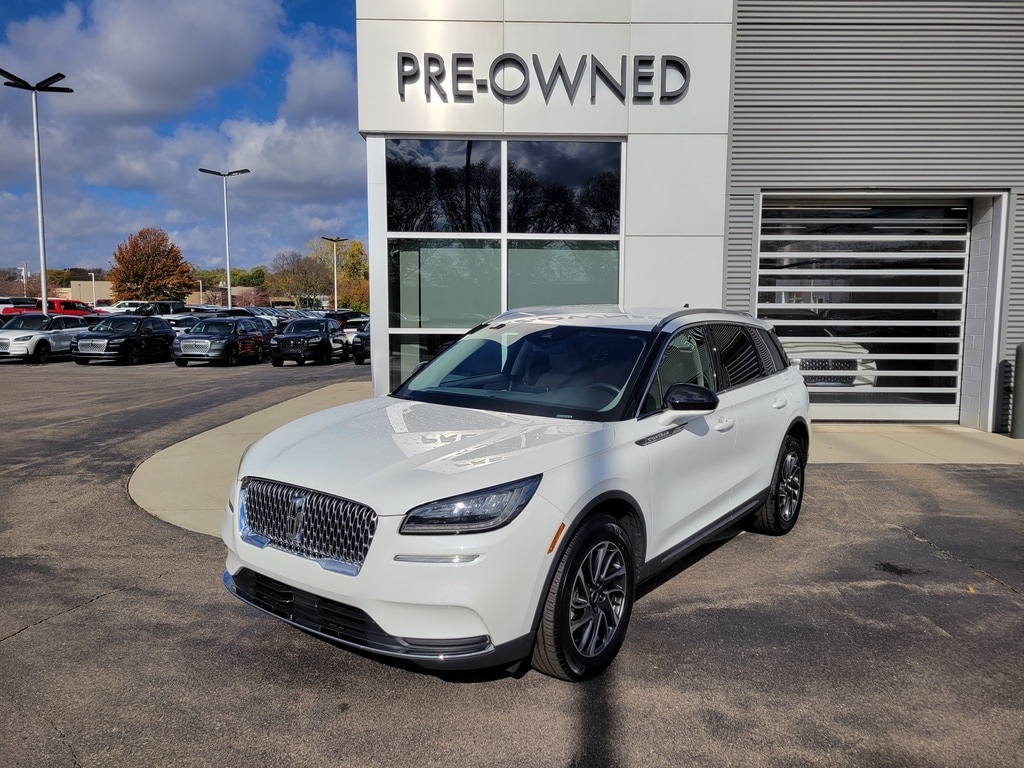 2022 Lincoln Corsair Base