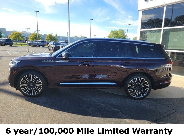 2023 Lincoln Aviator Black Label photo 3