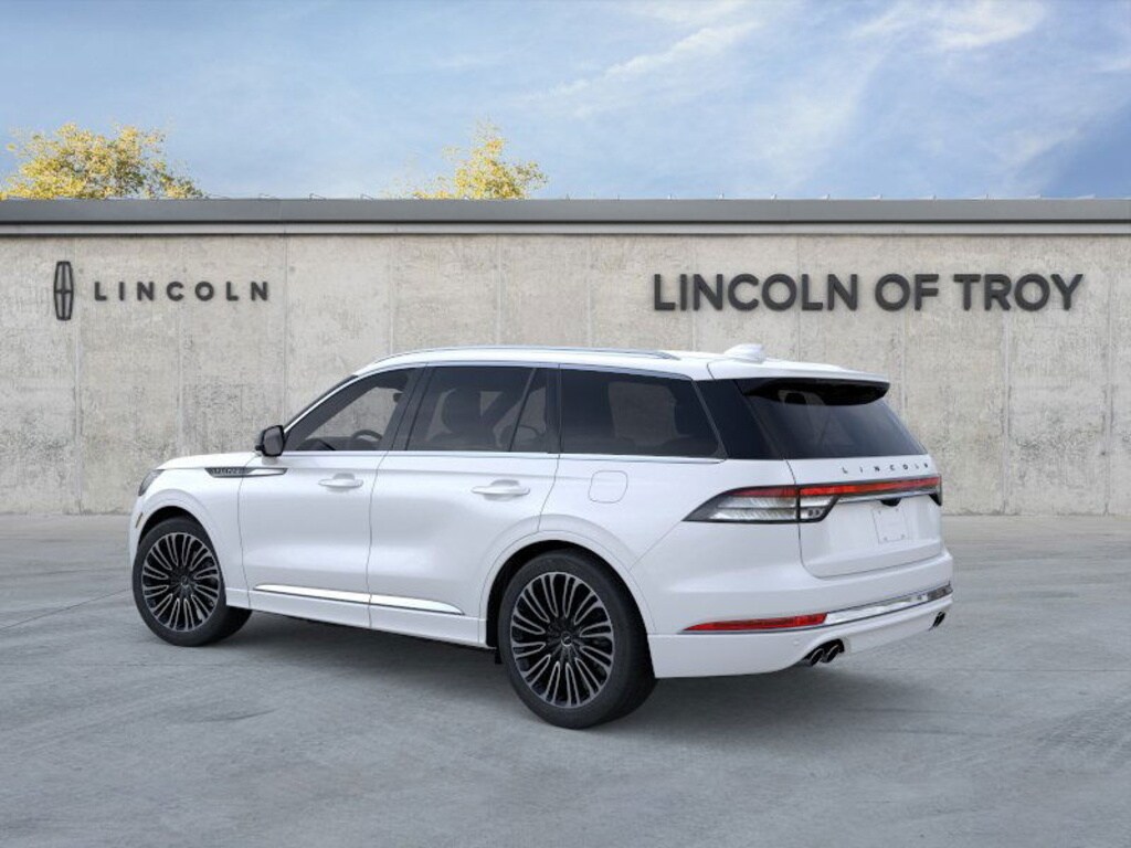 2025 Lincoln Aviator Black Label photo 3