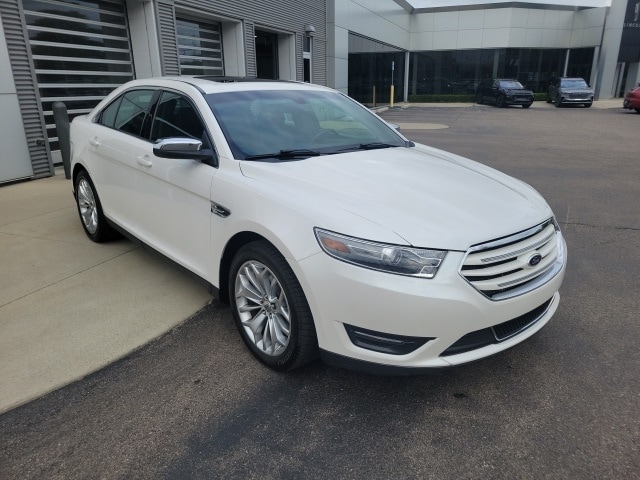 2013 Ford Taurus Limited 9