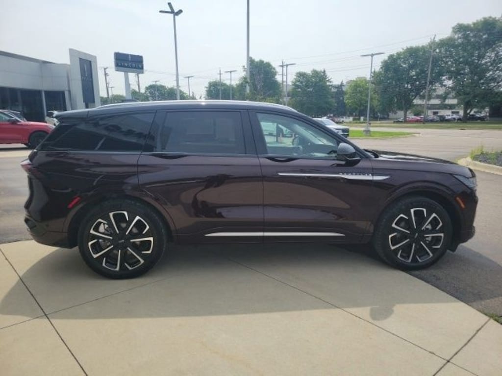 Certified 2024 Lincoln Nautilus Reserve SUV