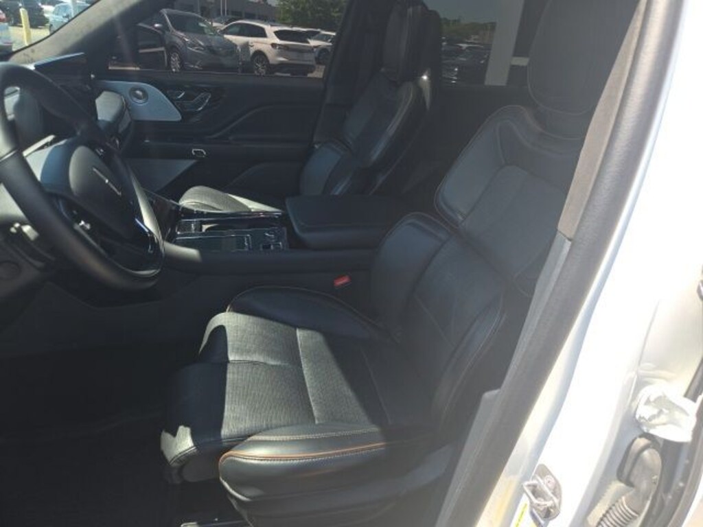 Certified 2025 Lincoln Aviator Black Label SUV