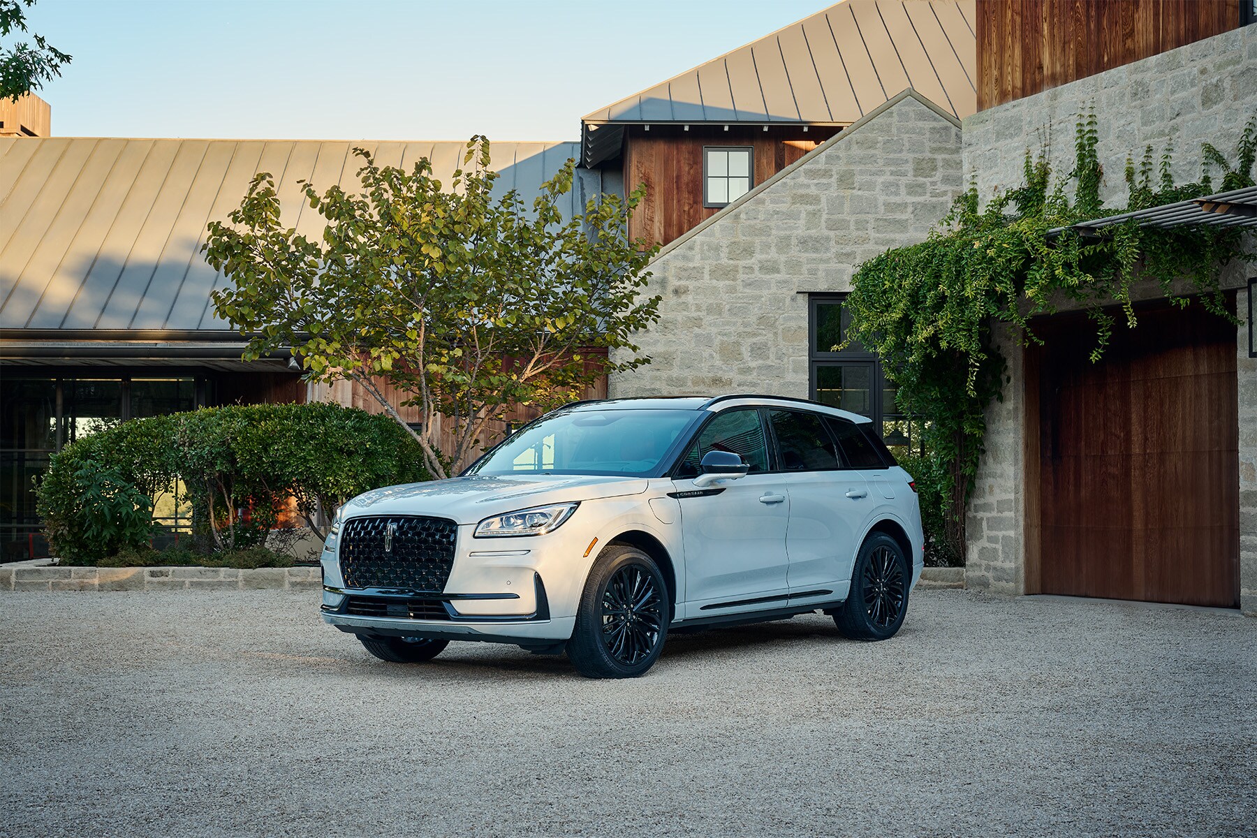 Hybrid Car Dealer near Royal Oak MI