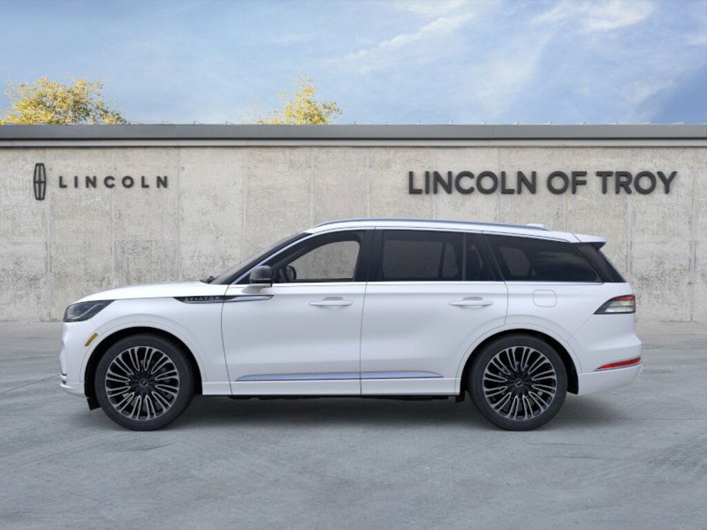2025 Lincoln Aviator Black Label photo 2
