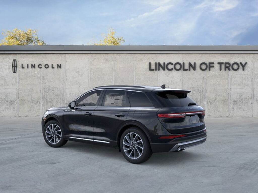 2026 Lincoln Corsair Premiere photo 3