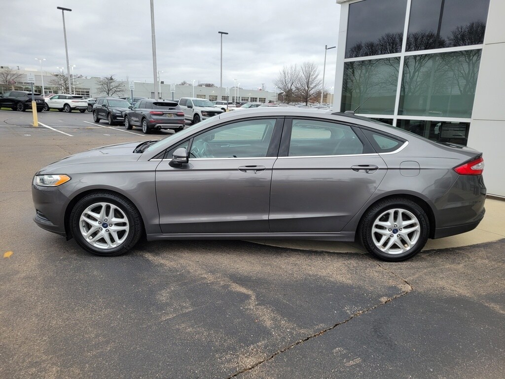 2014 Ford Fusion SE photo 3