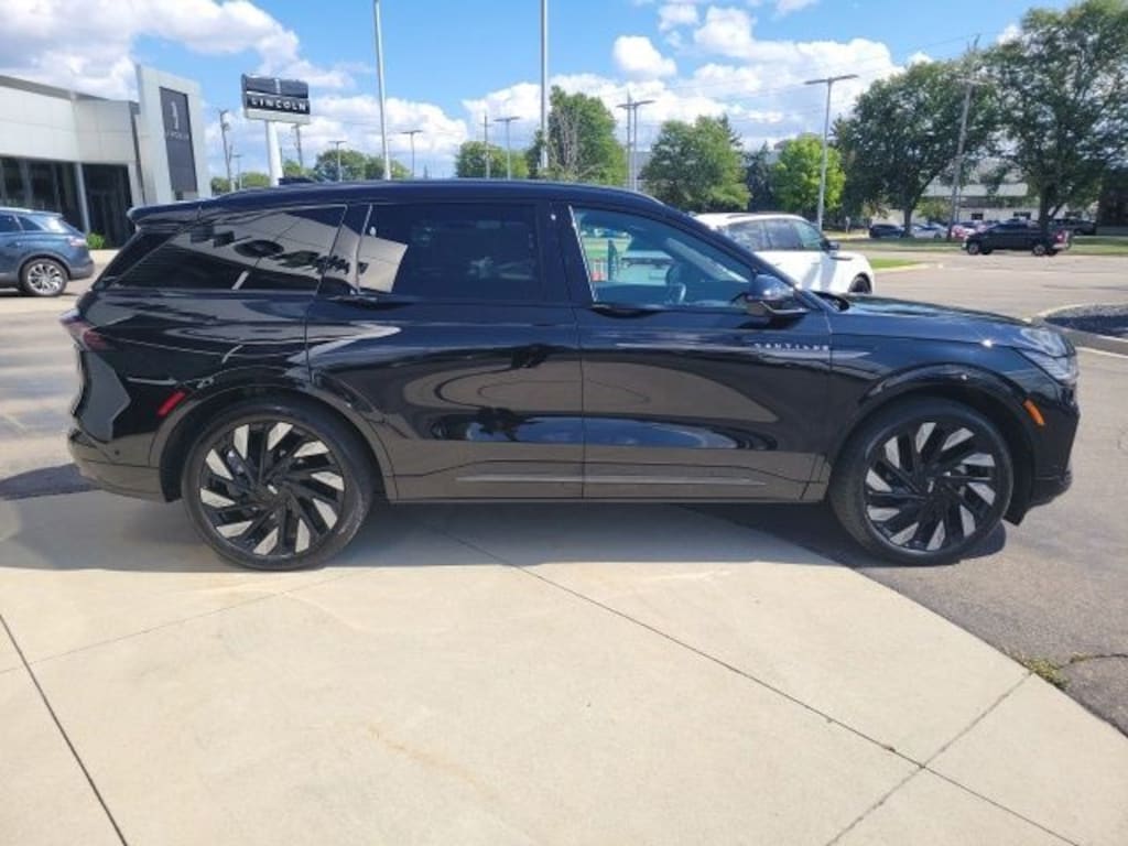 Certified 2024 Lincoln Nautilus Reserve SUV