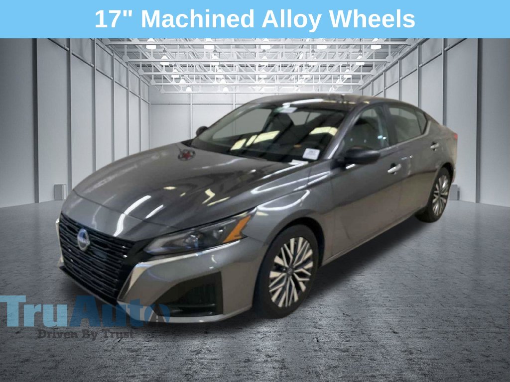 Used 2025 Nissan Altima SV Sedan