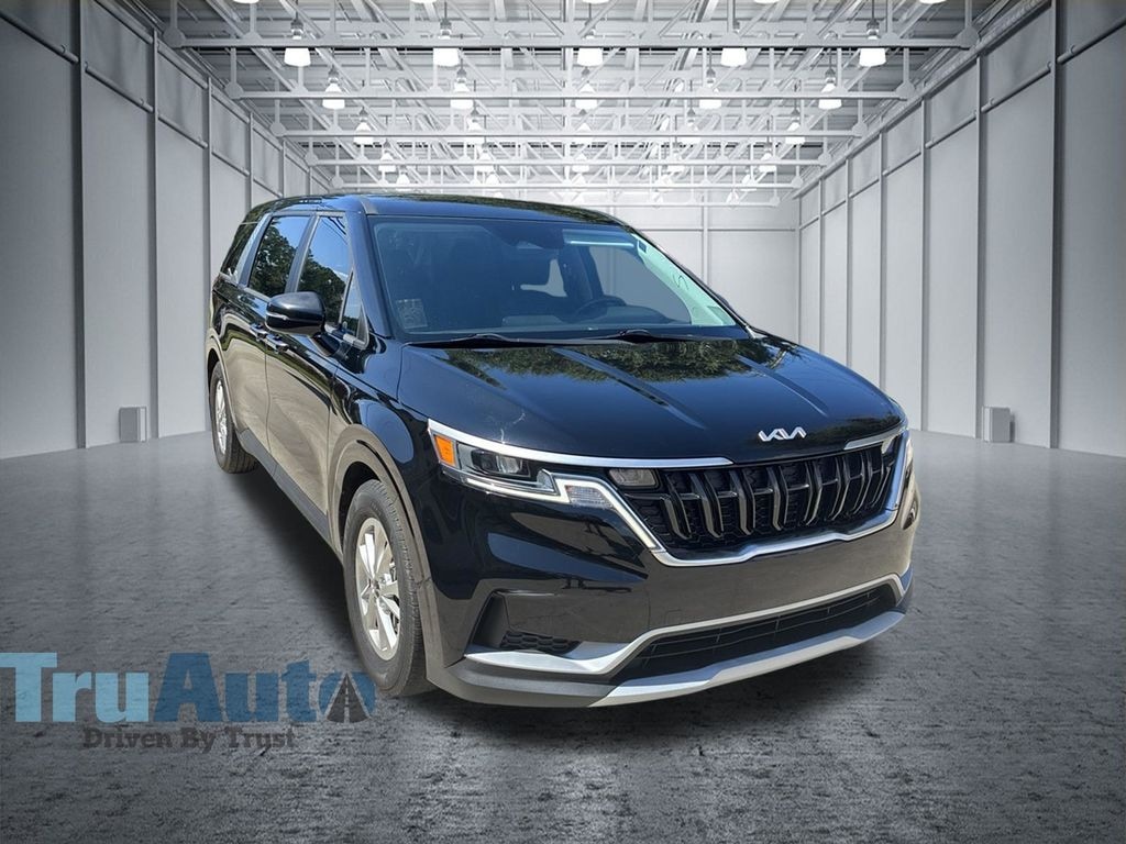 Used 2023 Kia Carnival LX Seat Package Minivan/Van
