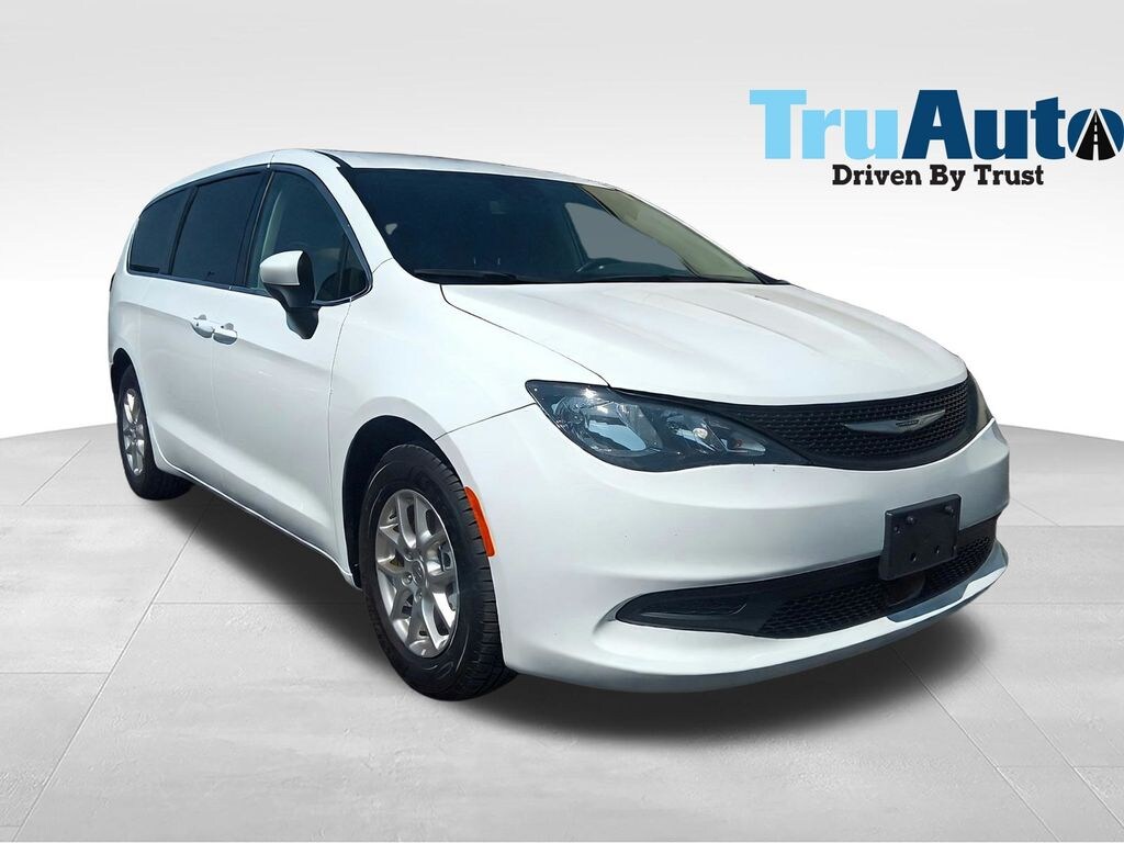 Used 2023 Chrysler Voyager LX Minivan/Van