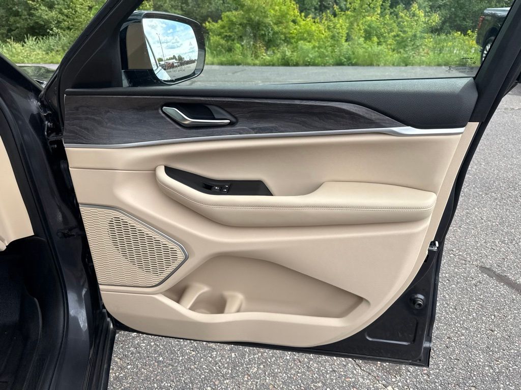 2022 Jeep Grand Cherokee Limited - Photo 24