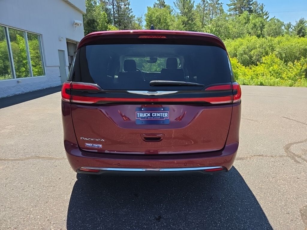 Used 2023 Chrysler Pacifica Touring L Minivan/Van