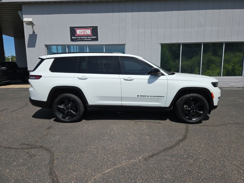 Used 2023 Jeep Grand Cherokee L Altitude SUV