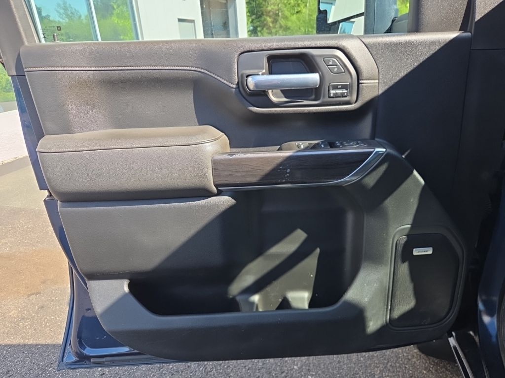 2021 Chevrolet Silverado 3500HD LTZ - Photo 11