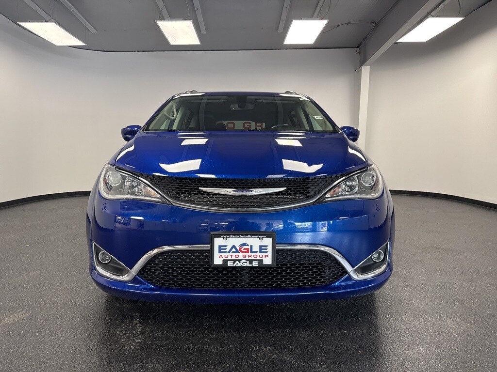 2020 Chrysler Pacifica Touring L photo 4