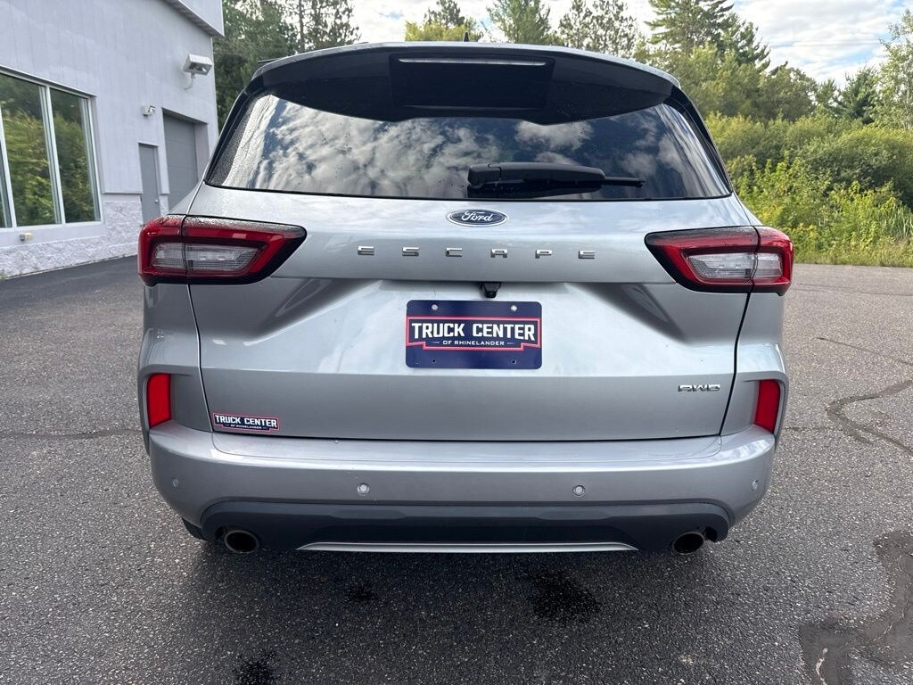 Used 2024 Ford Escape ST-Line Select SUV