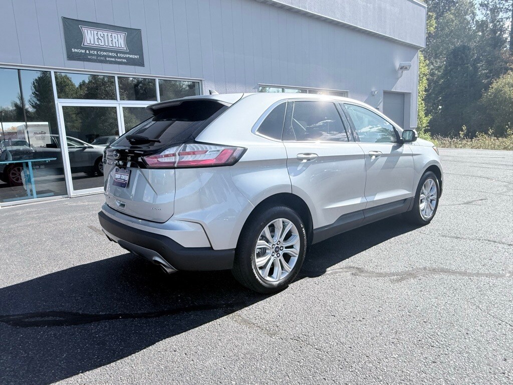 Used 2022 Ford Edge Titanium SUV
