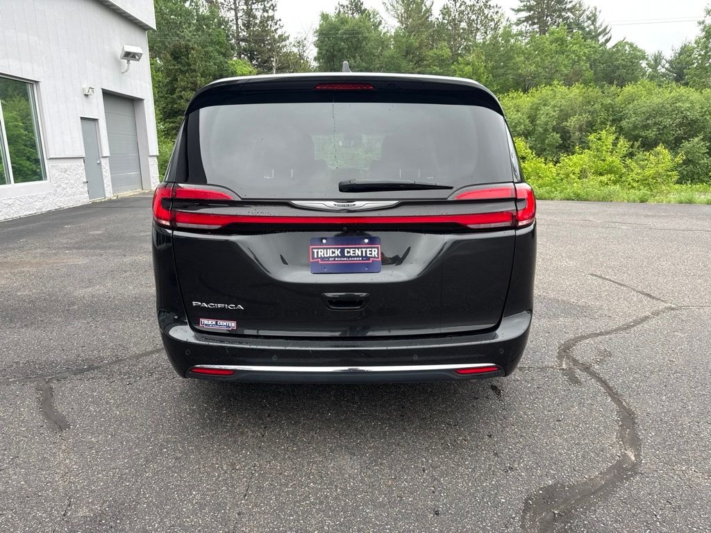 Used 2023 Chrysler Pacifica Touring L Minivan/Van
