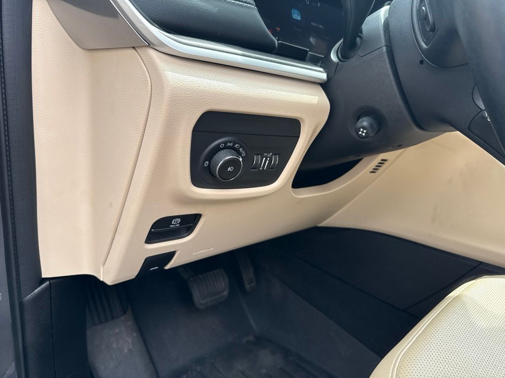 2022 Jeep Grand Cherokee Limited - Photo 15