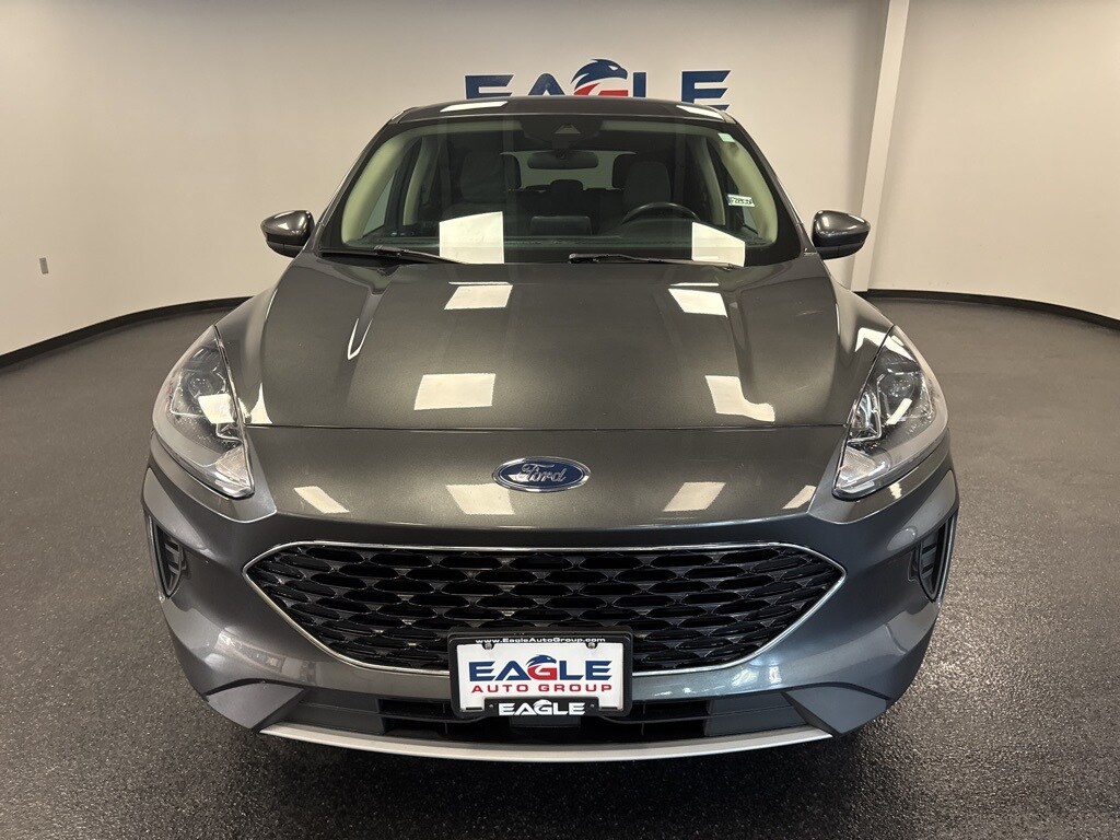 2020 Ford Escape SE photo 3