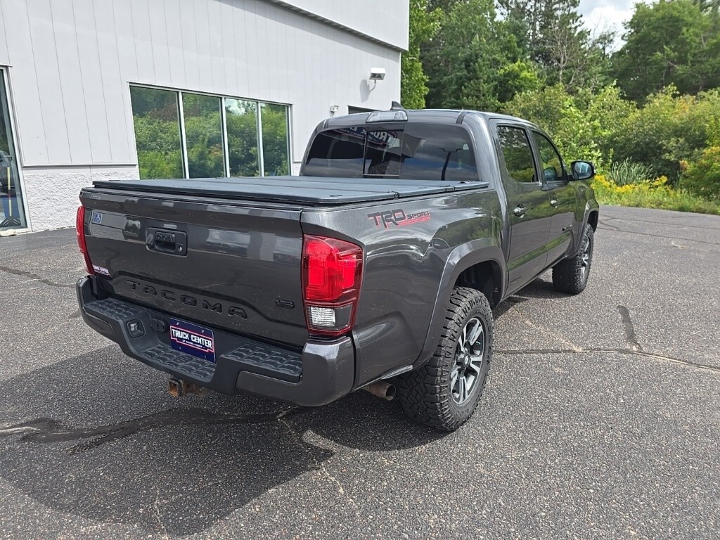 2019 Toyota Tacoma TRD Sport photo 2