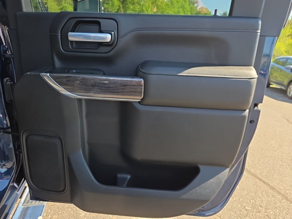 2021 Chevrolet Silverado 3500HD LTZ - Photo 27