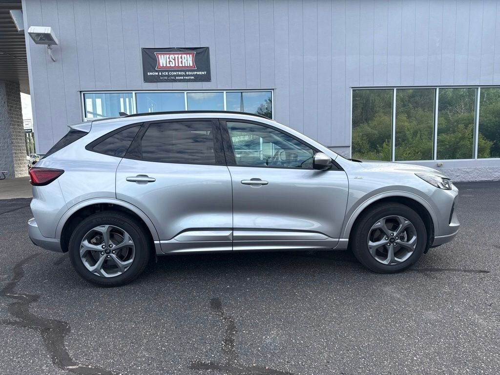 Used 2024 Ford Escape ST-Line Select SUV
