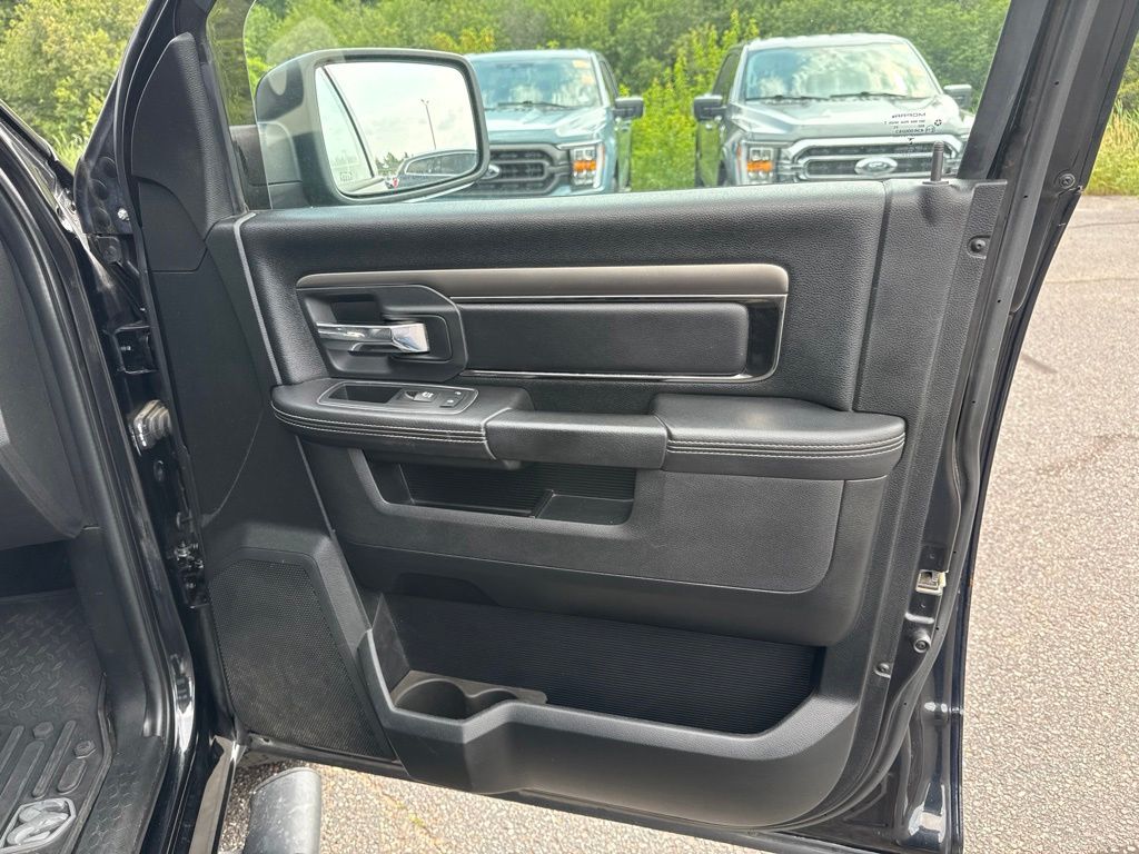 2018 RAM Ram 1500 Pickup Night - Photo 18