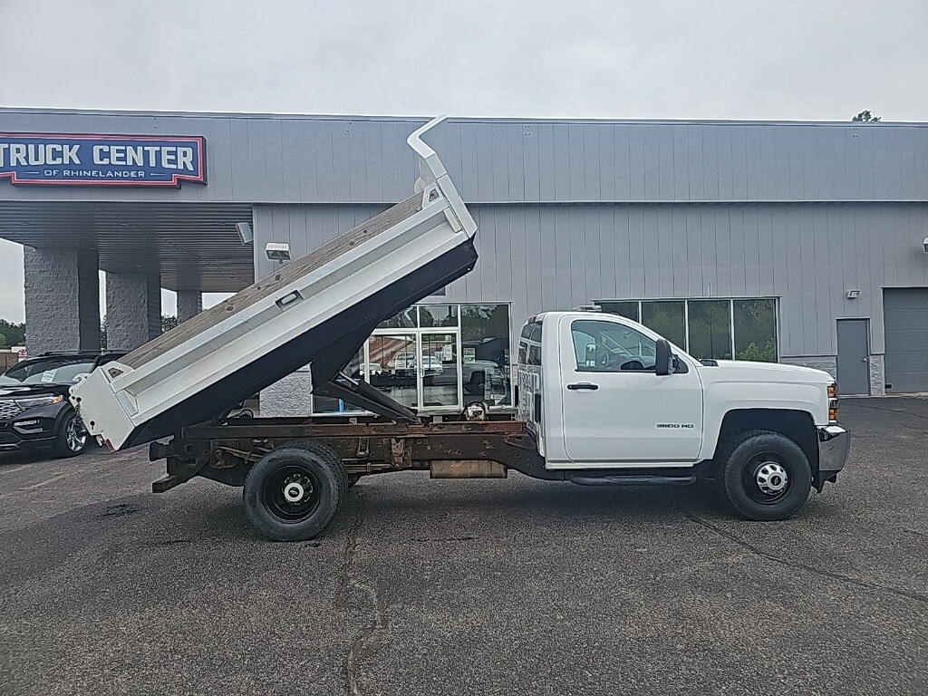 2016 Chevrolet Silverado 3500HD Work Truck photo 3