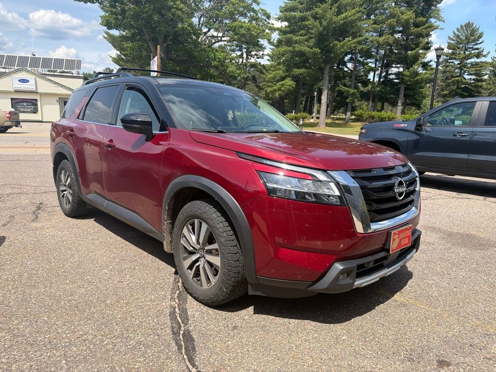 Used 2022 Nissan Pathfinder SL SUV