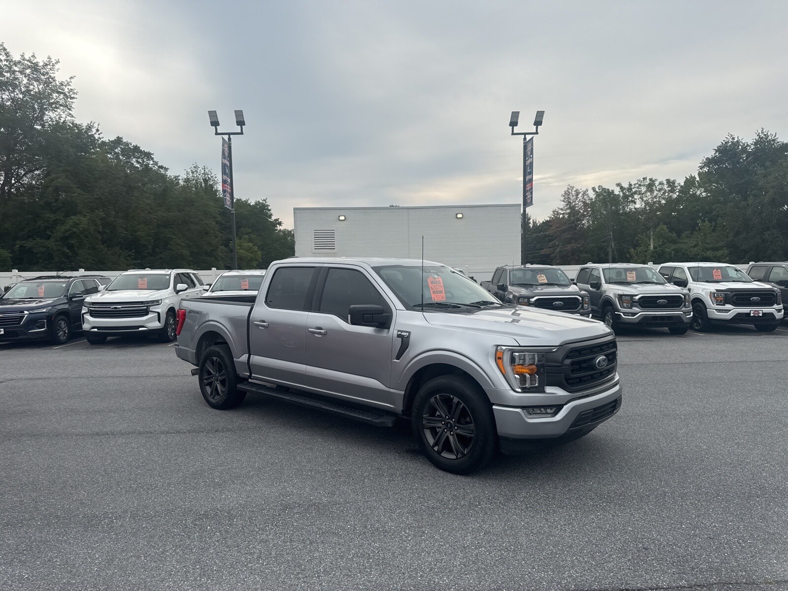 2023 Ford F-150 XLT photo 3
