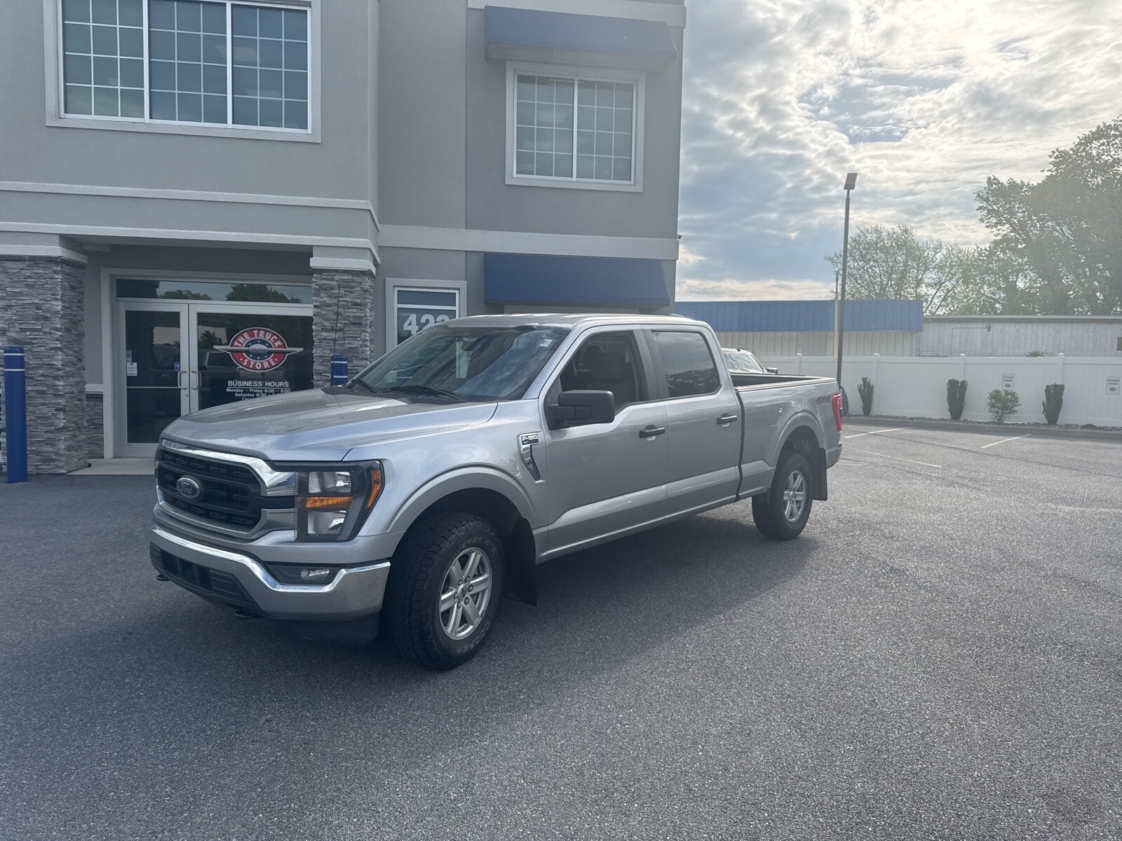 2023 Ford F-150 XL photo 2