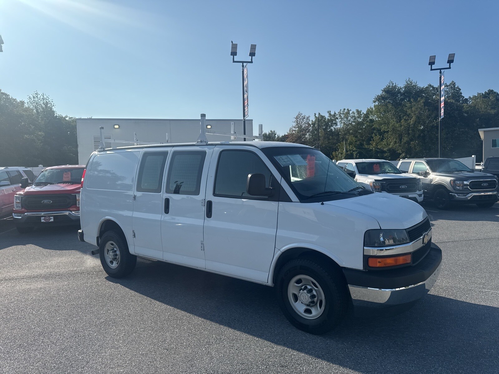 2018 Chevrolet Express 2500 Work Van photo 4